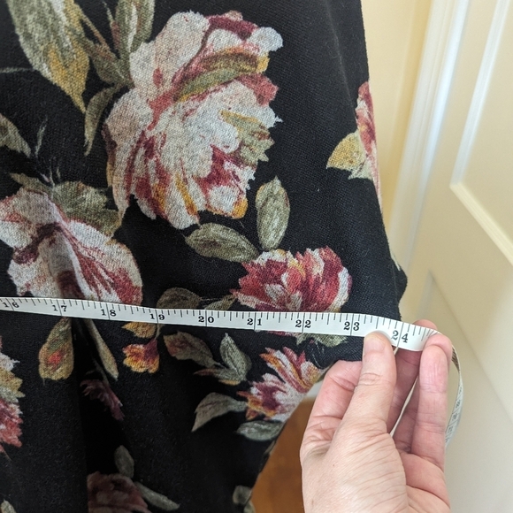 Kim & Cami Cozy Floral 2X Tunic Long Sleeve Shirt - Picture 5 of 9